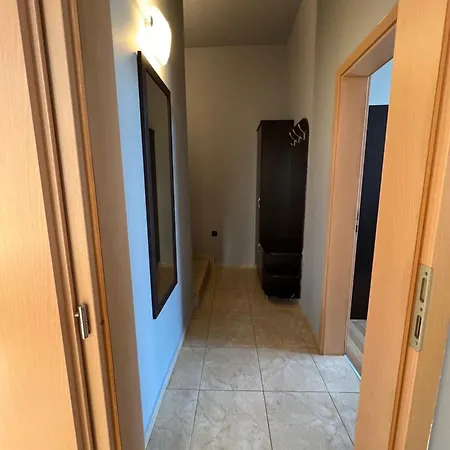 Апартаменти кокалу бийч *